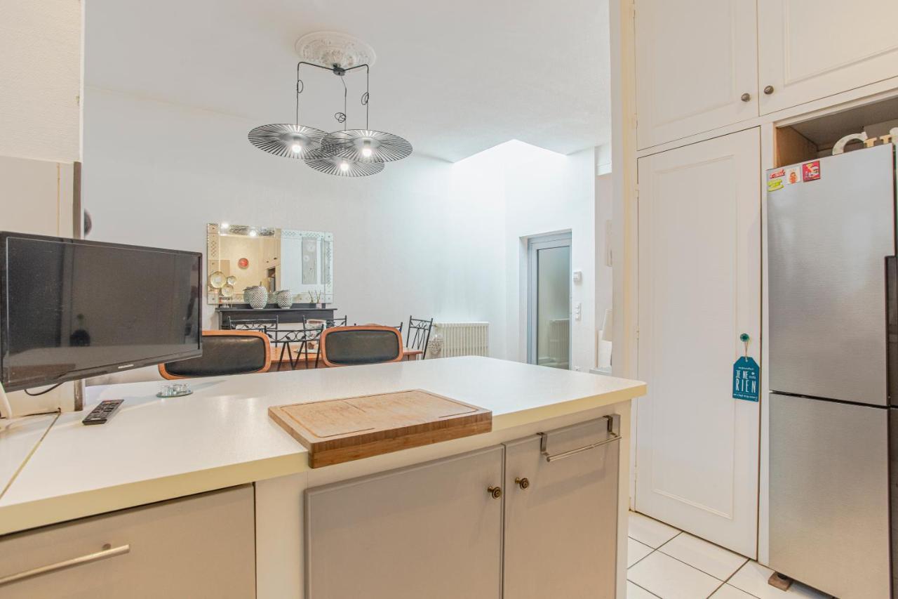 Superbe Appartement Avec Jacuzzi Sur Toit Terrasse Villefranche-de-Rouergue Ngoại thất bức ảnh